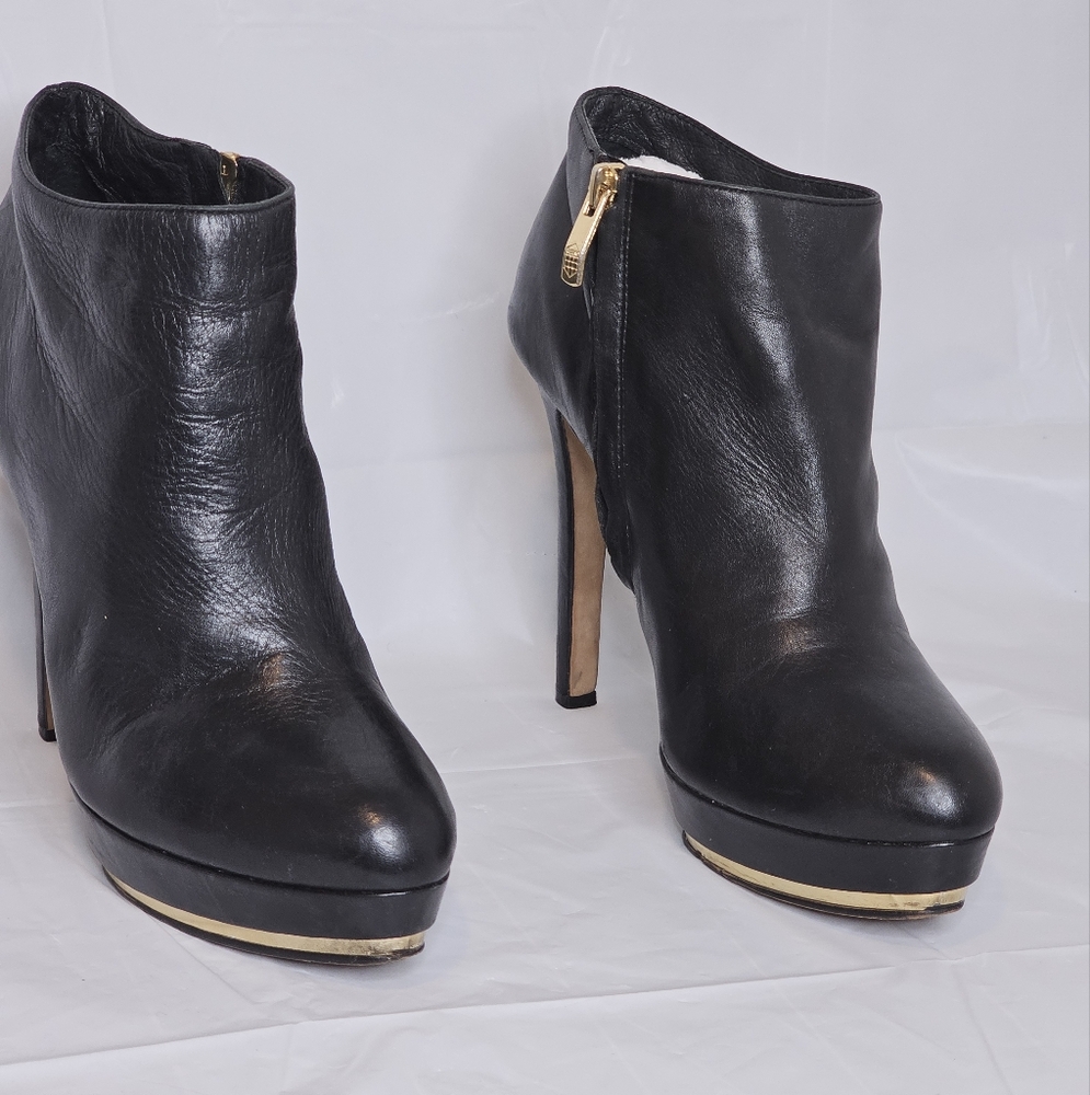 Vince Camuto Vira Black Leather 5" Heeled Booties, Woman's Size 8B - Picture 2 of 8